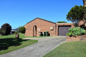 Seaview Townhouse 3 - Bring your own linen., South West Rocks